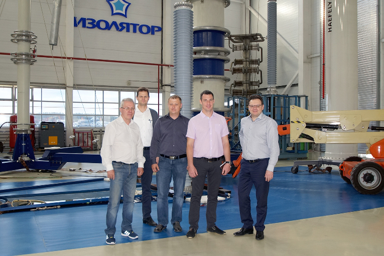 Evgeny Materkin, Lead Electrical Shop Engineer at Novovoronezhskaya NPP at Izolyator plant (second on the right). L — Victor Kiryukhin, R — Oleg Bakulin