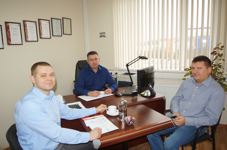 Meeting with Wacker Silicones representative, L-R: Mikhail Spirin, Dmitry Abbakumov and Vladimir Romanov