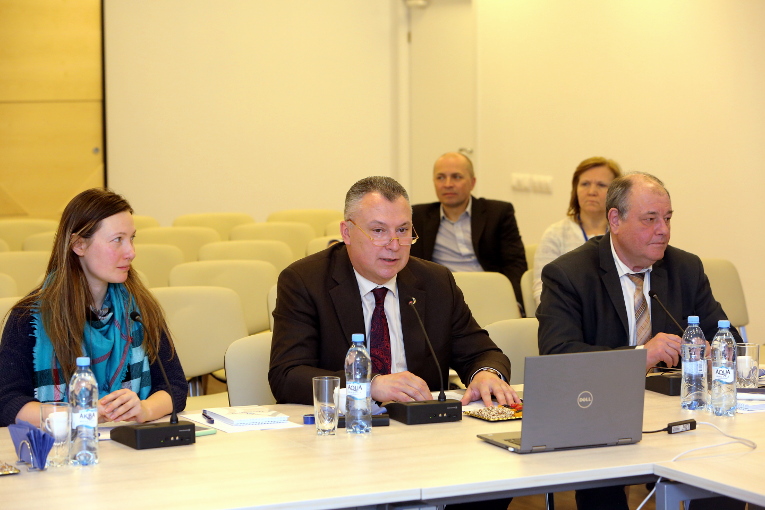 SC D1 RNC CIGRE meeting at Izolyator plant, L-R: Olga Frolova, Executive Director RNC CIGRE, Alexander Slavinsky and Vladimir Ustinov