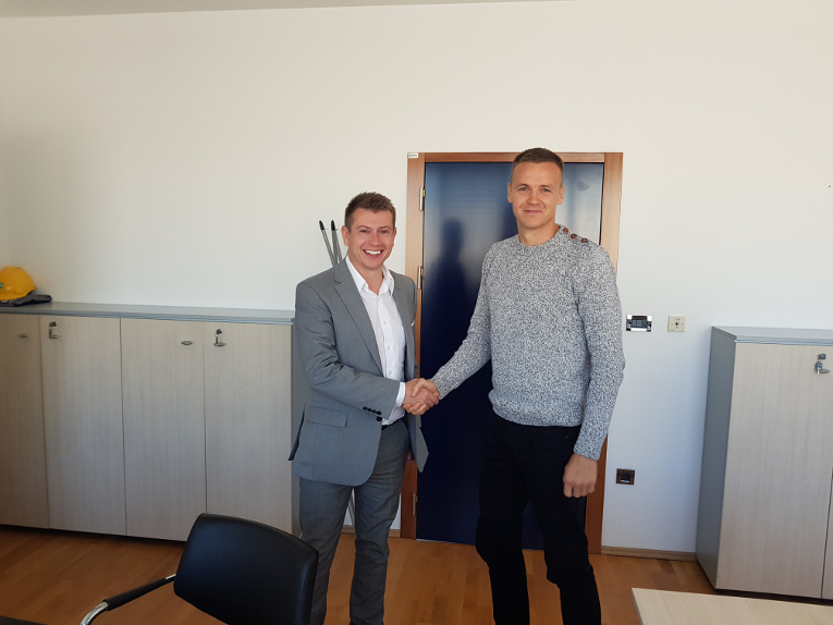 Alexander Znamenskiy and Senior Purchasing Manager of Kolektor Etra d.o.o. Miha Trczsan: meeting at Kolektor Etra d.o.o. plant was a success