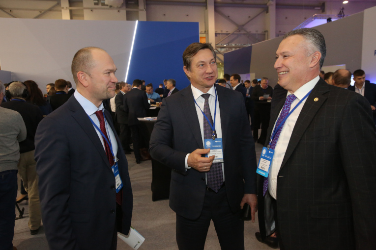 L-R: Deputy Chief Engineer Maintenance Lenenergo PJSC Andrey Mamontov, General Director Technical Inspection of the Unified Energy System Pavel Golubev and Alexander Slavinsky