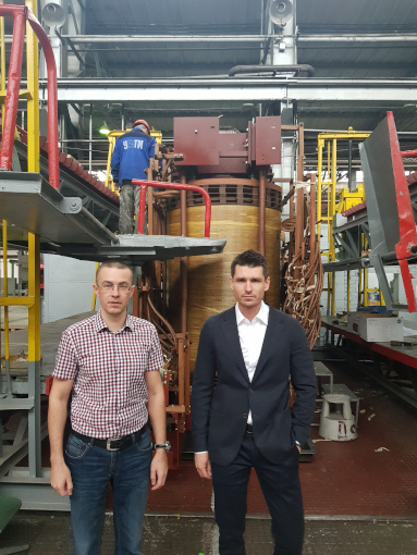 L-R: Leonid Meshavkin, Head of procurement for UETM transformers production complex and Maxim Zagrebin at the Uralelectrotyazhmash plant in Yekaterinburg