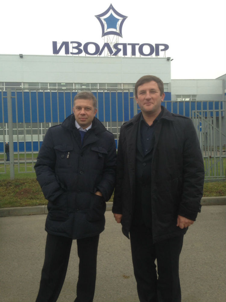 Denis Moloshny (left) and Alexander Siryakov during the training at Izolyator Company