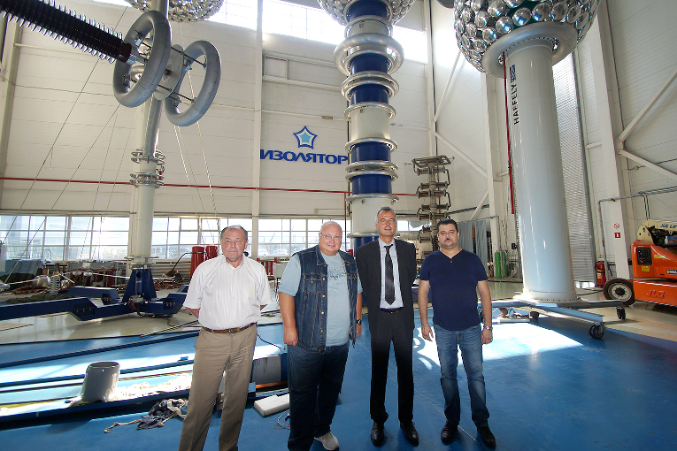 Visit of the test center of Izolyator plant by representatives of Haefely Test AG, L-R: Vladimir Ustinov, Andrey Demidov, Peter Schikarski and Dmitry Ivanov