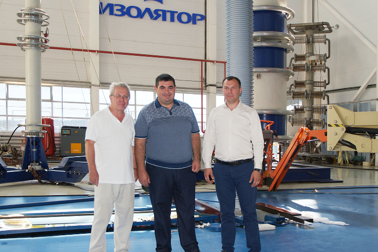 Visit of Izolyator’s partner in Uzbekistan to the test center, L-R: Armen Bunyatyan and Maxim Osipov