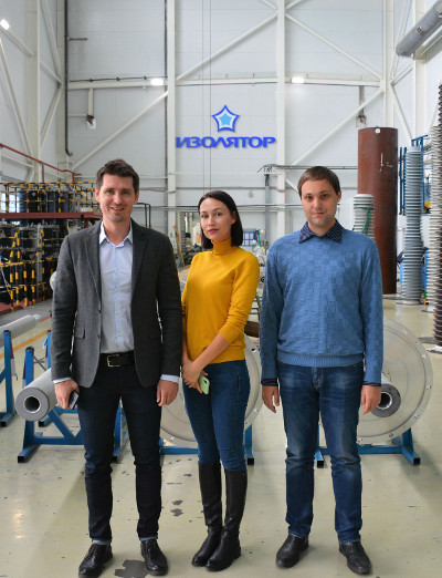 At the assembly shop of Izolyator plant, L-R: Maxim Zagrebin, Head of External cooperation at Togliatti Transformer Anna Roslyakova and Head of Section at Chief Designer’s Office at Togliatti Transformer Andrey Ruskikh