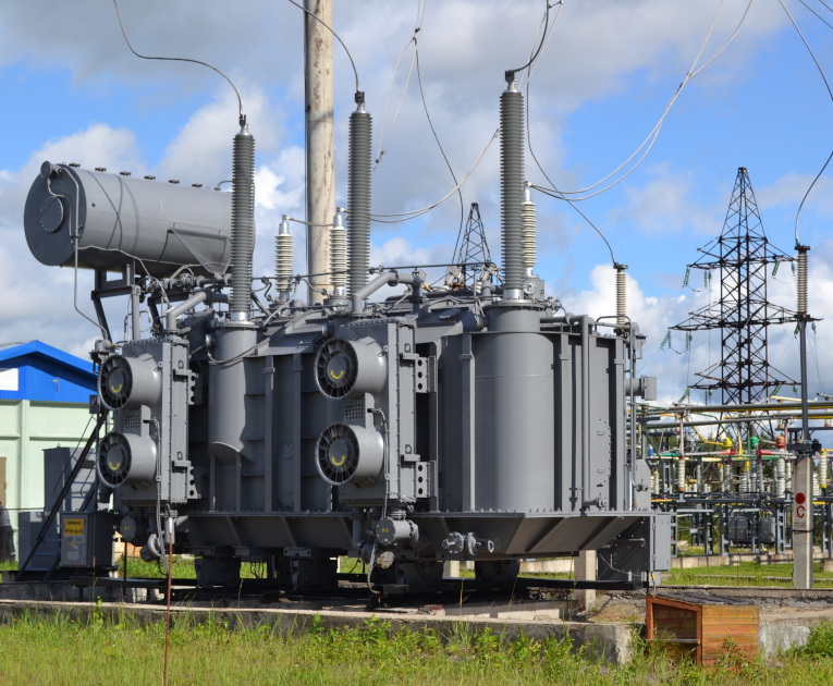 High-voltage Izolyator bushings on the FGC UES transformer (photo: FGC UES) 