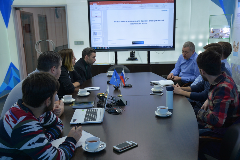 Working meeting at Izolyator plant with SuperOx representatives
