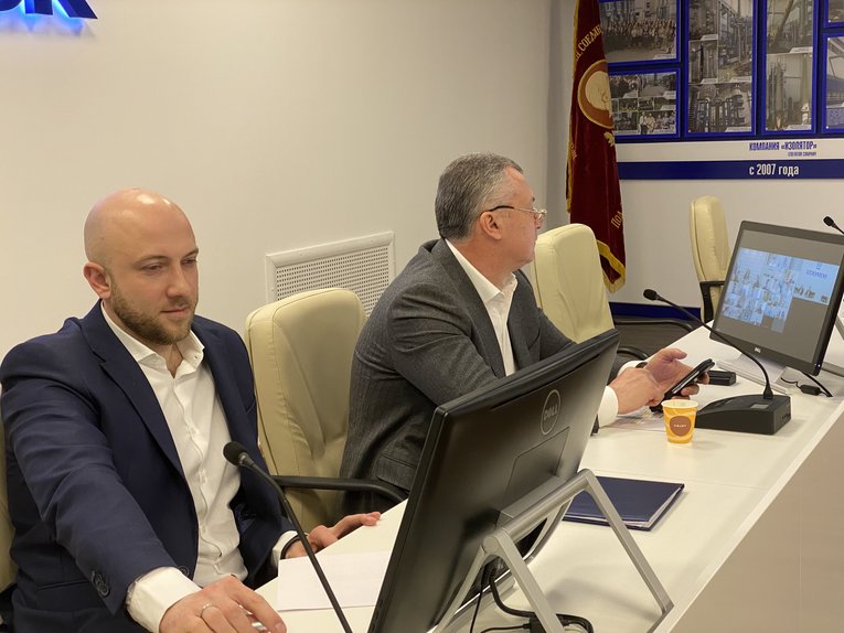 Alexander Savinov and Alexander Slavinsky at the video conference meeting of the Rosseti Center and Rosseti Center and Volga Region companies with suppliers