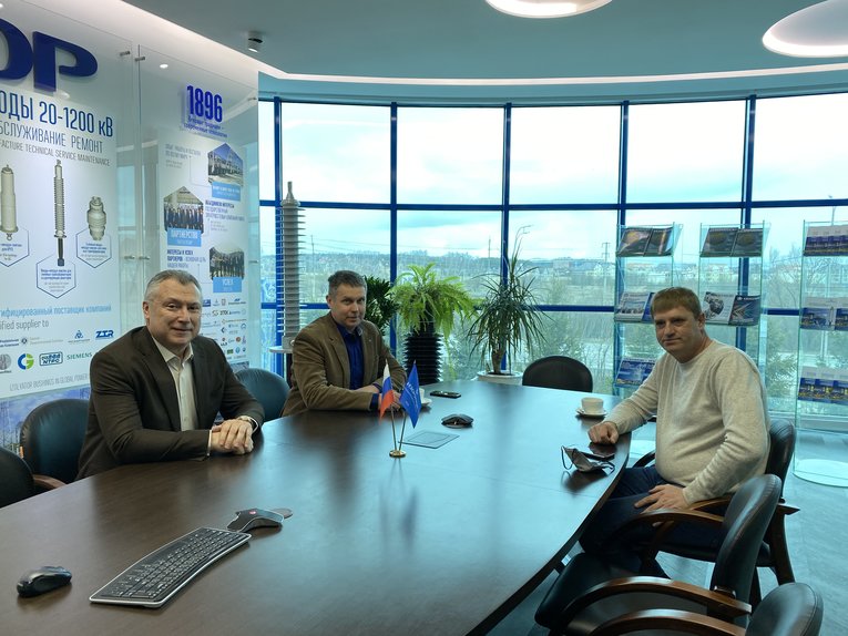 Meeting of management representatives of the Chamber of Commerce and Industry of Istra and Izolyator plant, L-R: Alexander Slavinsky, Dmitry Abbakumov and President of Chamber of Commerce and Industry of Istra Sergey Kapustin