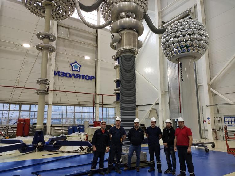 Participants of the tests of VO Electroapparat current transformers at the Izolyator plant