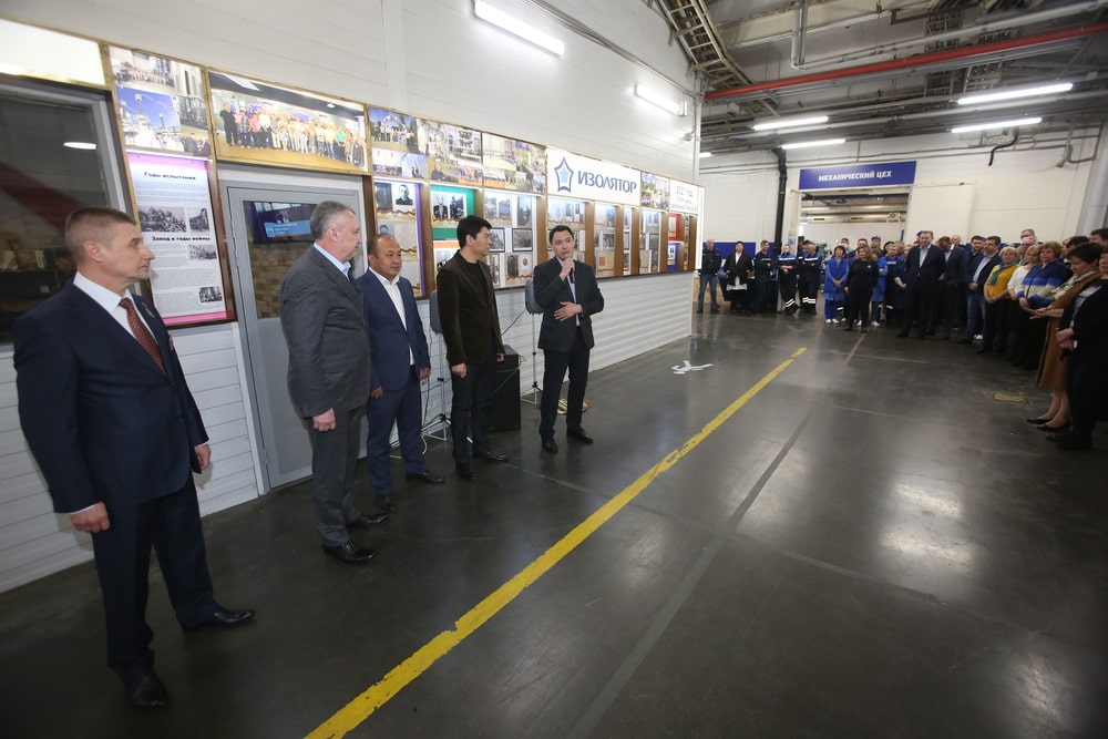 Representatives of Kazakhstan enterprises — guests of honor at the grand opening of the exposition ‘Immortal regiment of Izolyator plant’