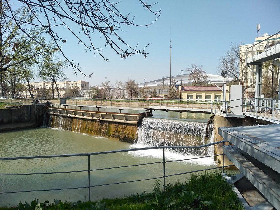 Бурджарская ГЭС, построенная в 1930-е годы, одна из старейших в Узбекистане